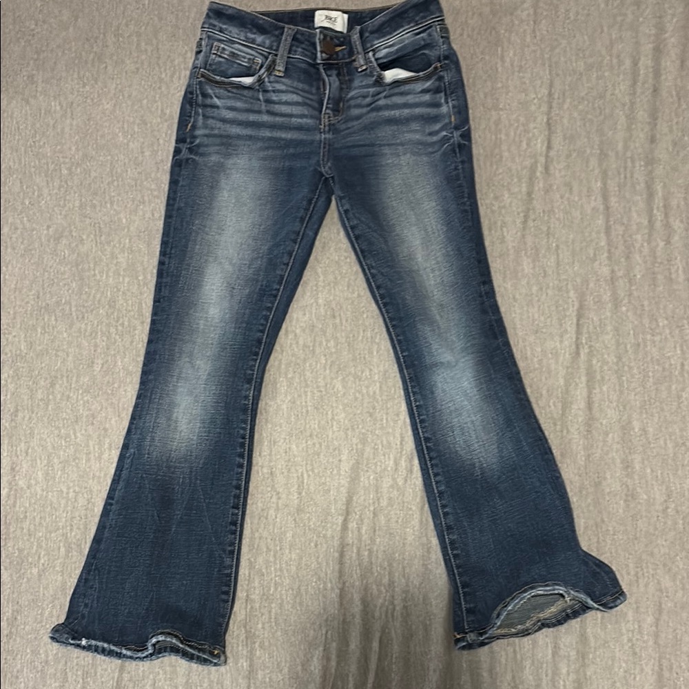 Buckle 
size 12 in girls youth 
Almost brand new 
No stains